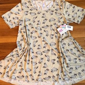 NWT LuLaRoe Perfect T, Medium, cute raccoons!